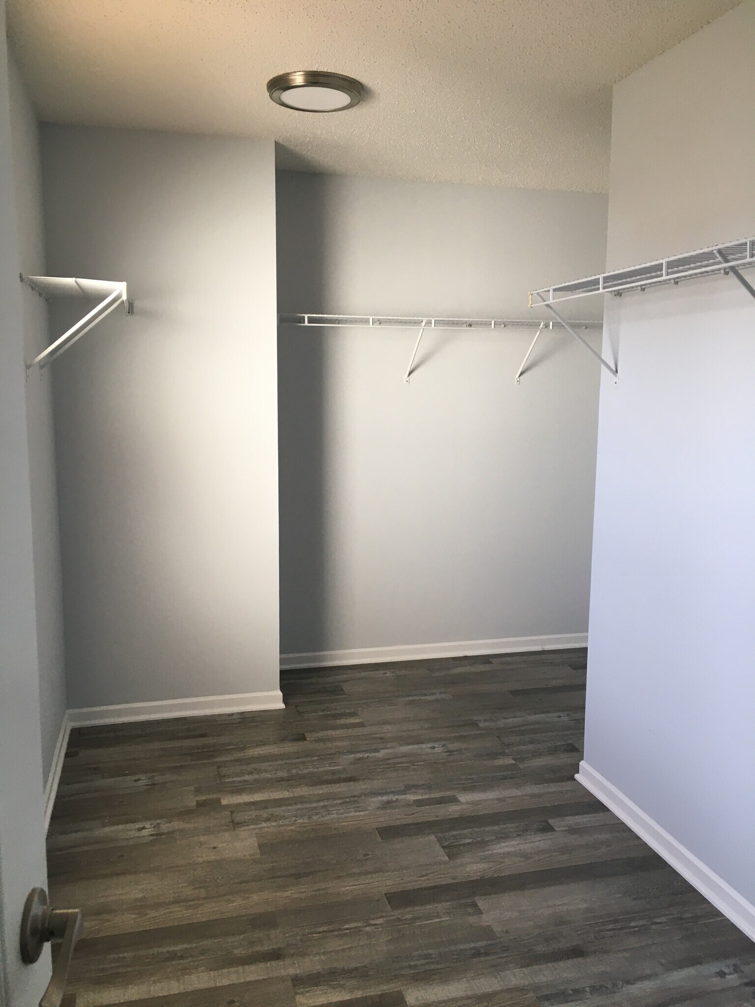 Building Photo - 908 Bentgrass Dr