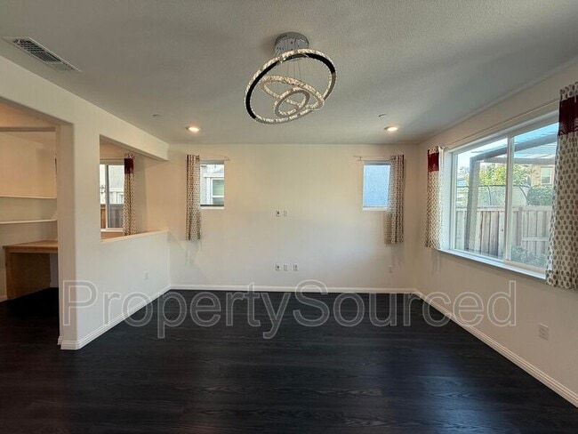 Building Photo - 2703 Rabbit Holw Dr
