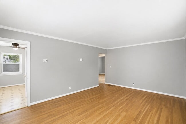Building Photo - 3267 Walmar Dr