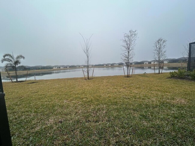 Building Photo - 7779 Lakes Edge Ln