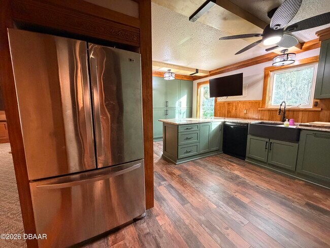 Building Photo - 711 Freda Ln