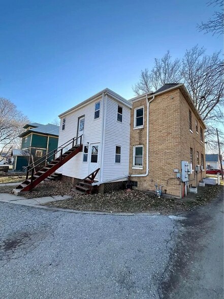 Building Photo - 1410 7th St