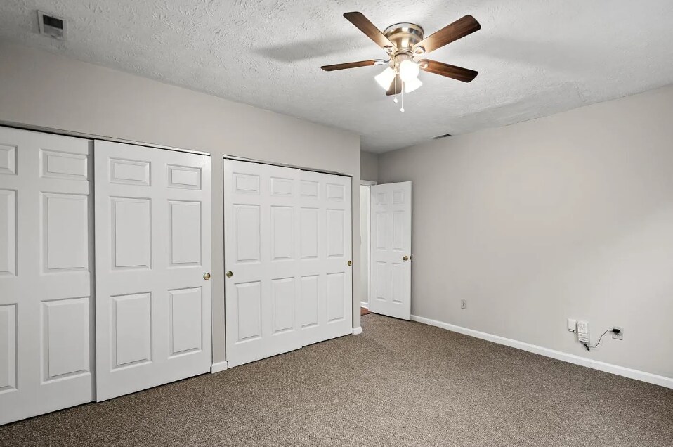 Building Photo - 2226 Ravine St