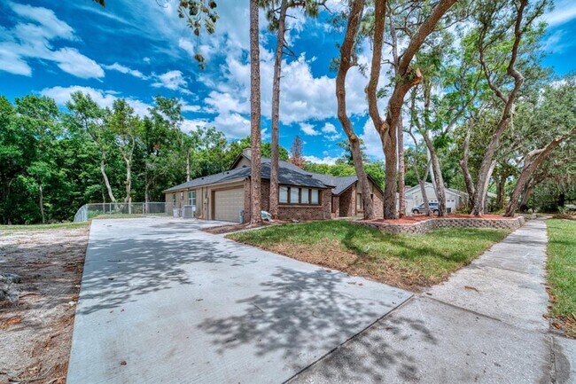 Building Photo - 1542 Sugarwood Cir