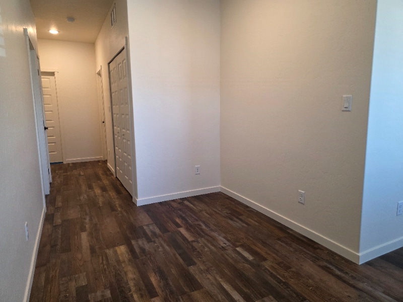 Building Photo - 2647 B 1/2 Rd