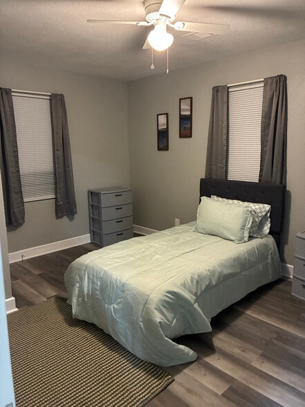 Primary Photo - 706 E Tinsley St