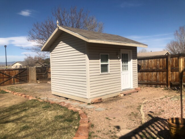 Building Photo - 408 Rollingwood Dr