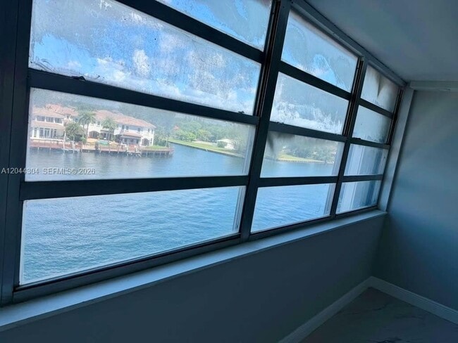 Building Photo - 1400 S Ocean Dr