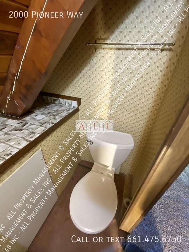 Building Photo - 2000 Pioneer Way