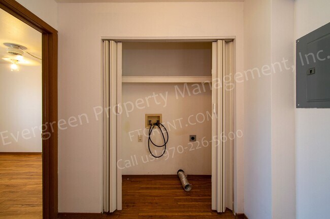 Building Photo - 3737 Landings Dr