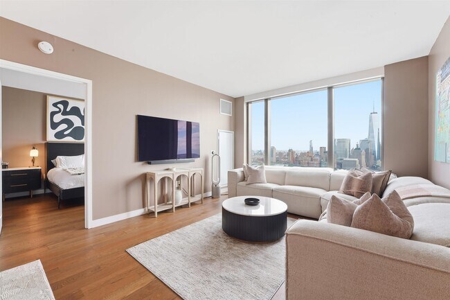 Building Photo - 99 Hudson St