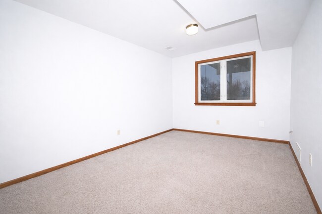 Building Photo - Moline Duplex