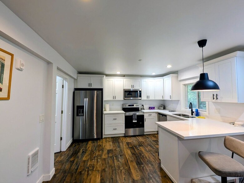 Building Photo - 13454 95th Ave NE