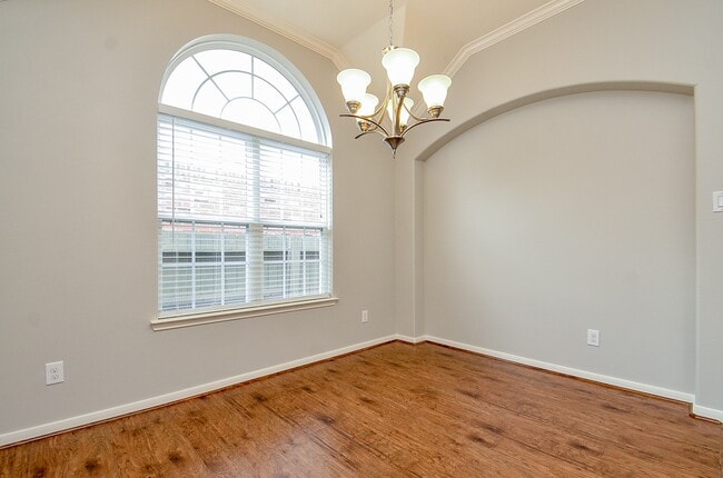 Building Photo - 24514 Springwood Glen Ln
