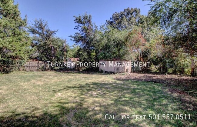 Building Photo - 7 Fairbrook Dr