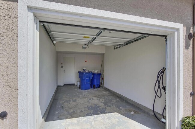 Building Photo - 1201 Trapani Cove