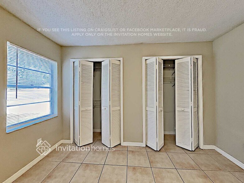 Building Photo - 12111 Wildbrook Dr