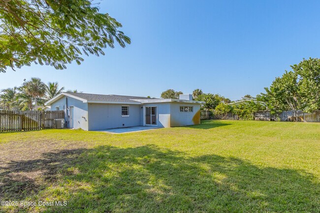 Building Photo - 460 Carissa Dr