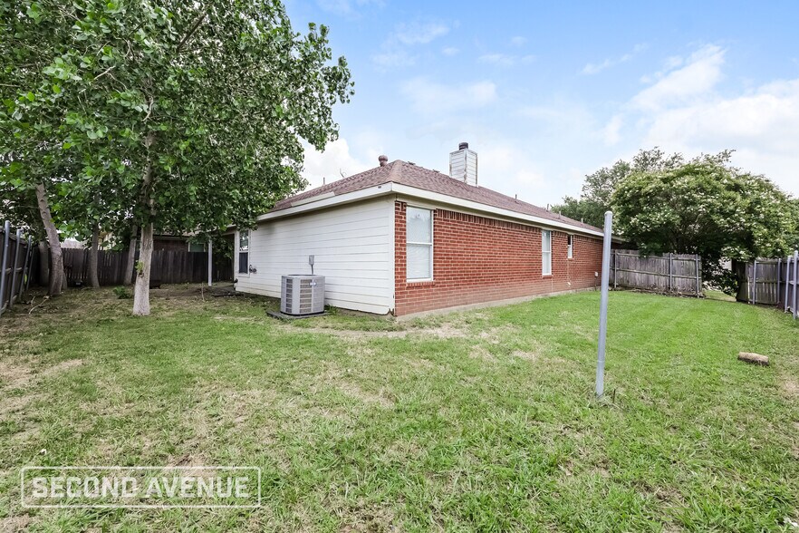 Building Photo - 406 Lone Star Park Ln