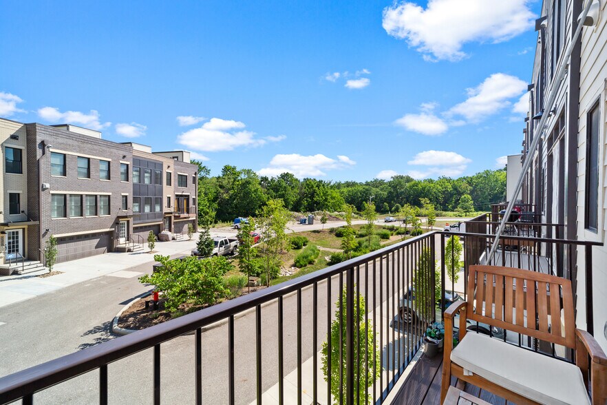 Building Photo - 11206 N Park Pl