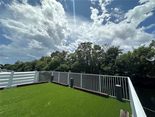 Building Photo - 1400 NE 56th St