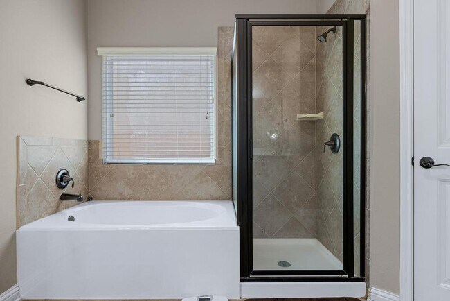 Building Photo - 614 Spanish Mustang Dr