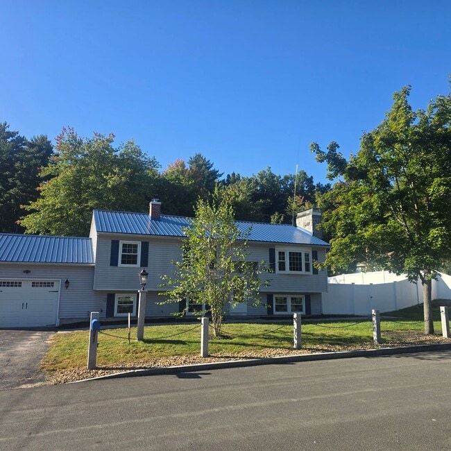 Building Photo - 432 Joseph St Ext