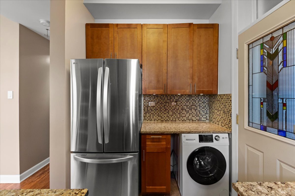 Building Photo - 1278 W Victoria St