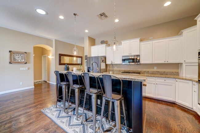 Building Photo - 4221 S Danyell Dr