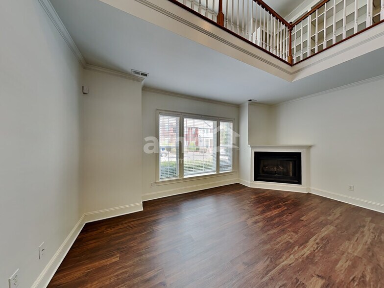 Building Photo - 6111 Creft Cir