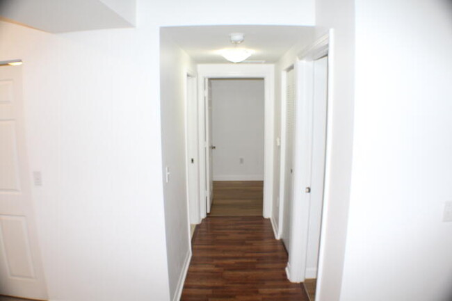 Building Photo - 4907 Midtown Ln