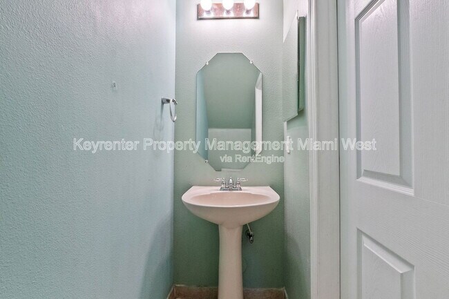 Building Photo - 4649 SW 75th Way