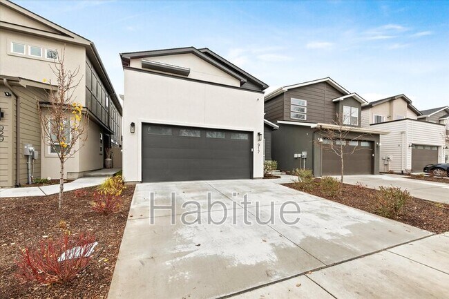 Building Photo - 917 E Bissett St