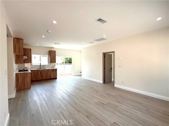 Building Photo - 8515 Hyacinth St