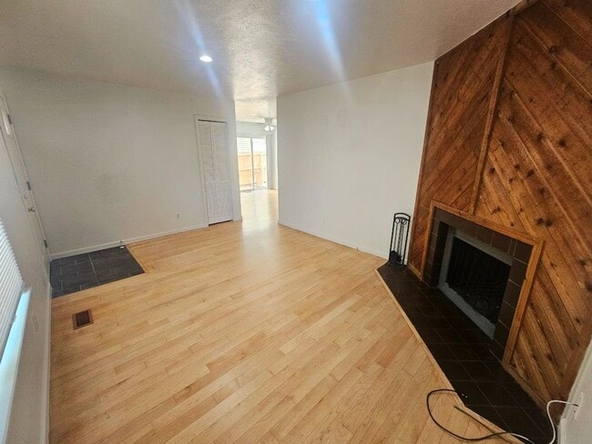 Building Photo - 16065 E Rice Pl