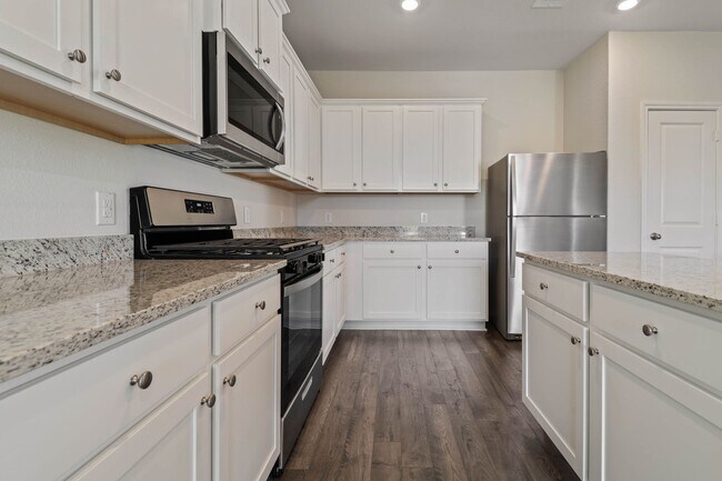 Building Photo - 15802 Berry Hl Dr