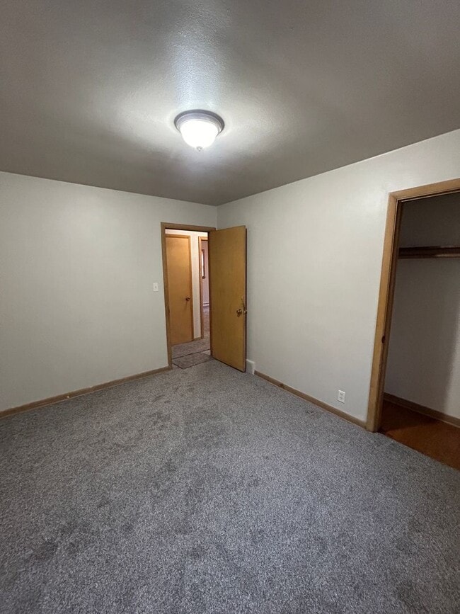 Building Photo - 5861N32ndK