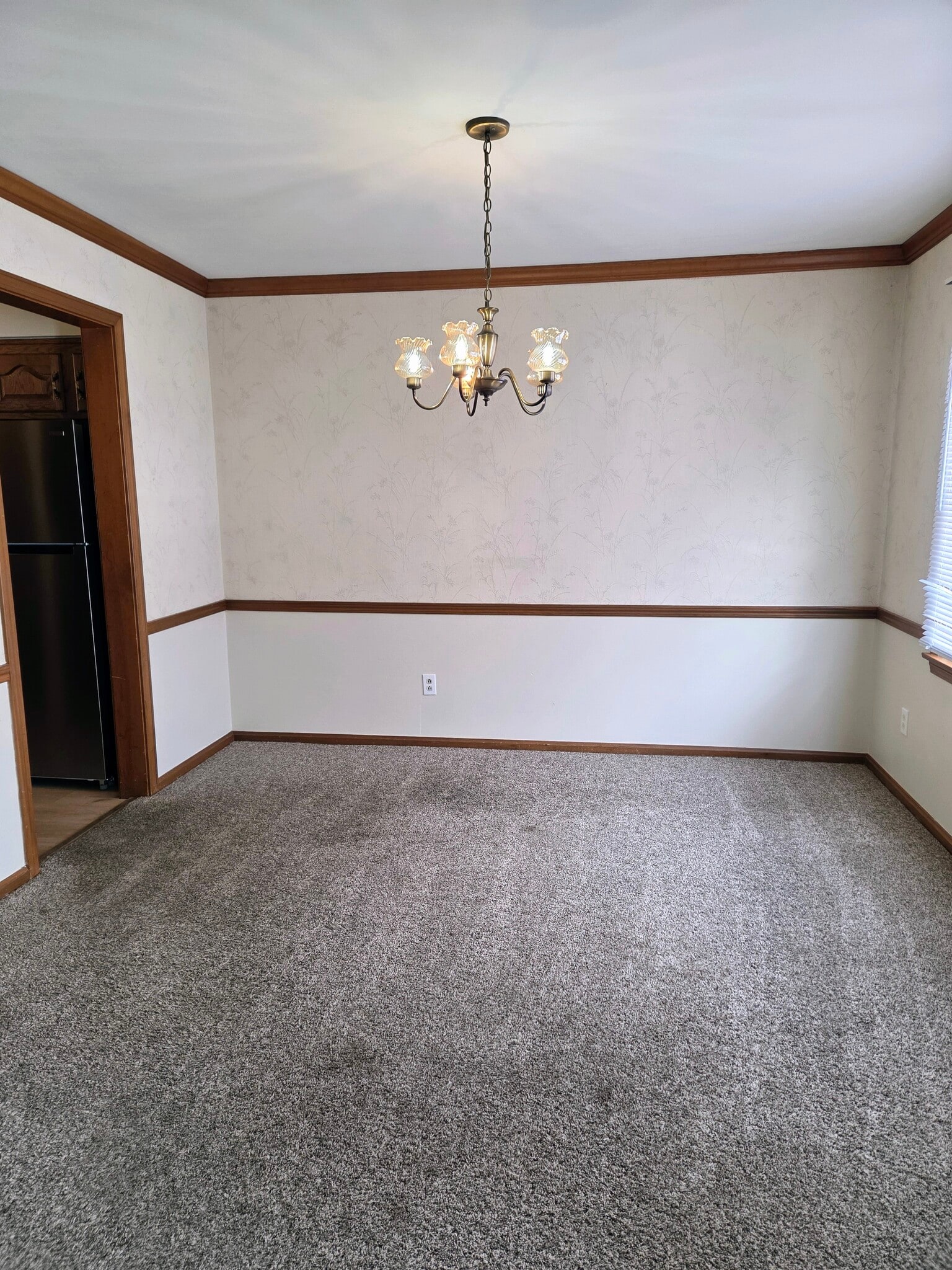 Building Photo - 495 Shadydale Dr