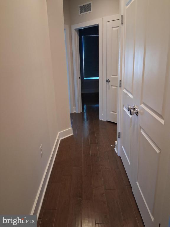 Building Photo - 5158 Ridgeview Retreat Dr