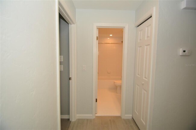 Building Photo - 14 Bolling Ln