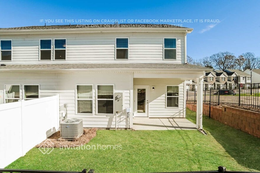 Building Photo - 1703 CM Human Dr