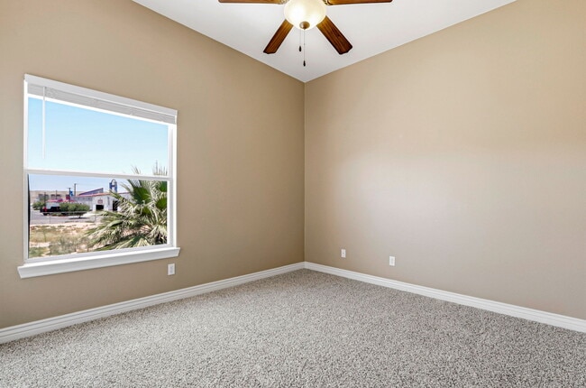 Building Photo - 3727 Grand Bahamas Dr