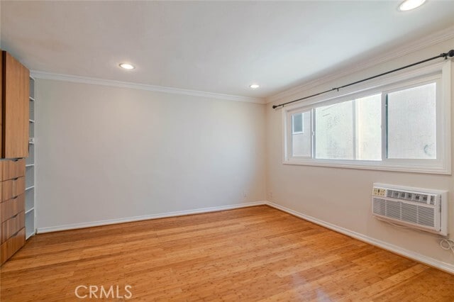 Building Photo - 1344 N Martel Ave