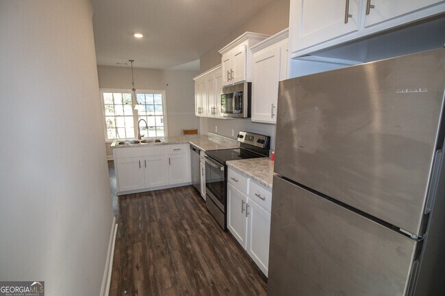 Building Photo - 603 N Kevin Ct