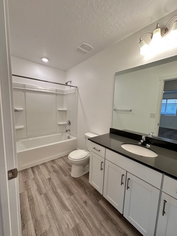 Building Photo - 44 N Voyager Ln
