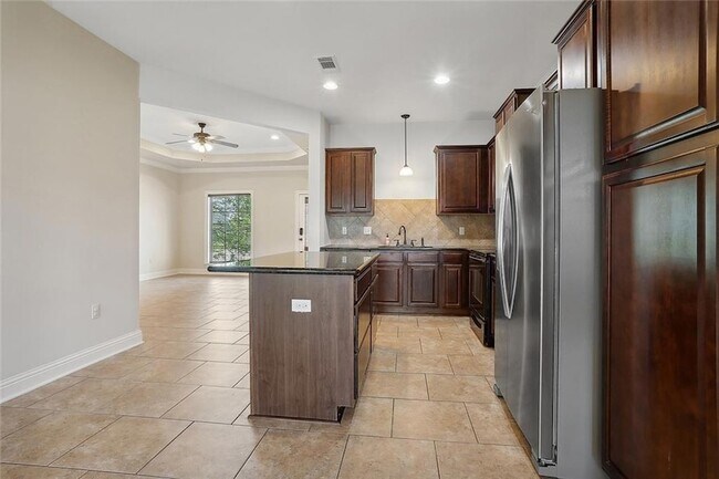 Building Photo - 4422 Bay View Dr
