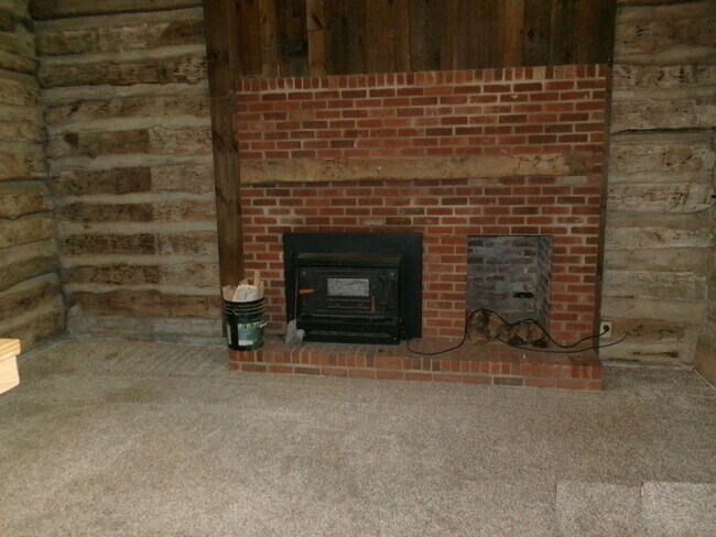 Building Photo - FOR RENT-Rustic log cabin home for RENT in...