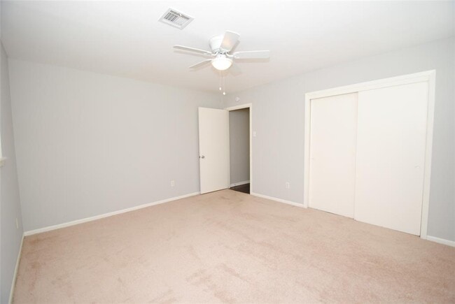 Building Photo - 10038 Briarwild Ln