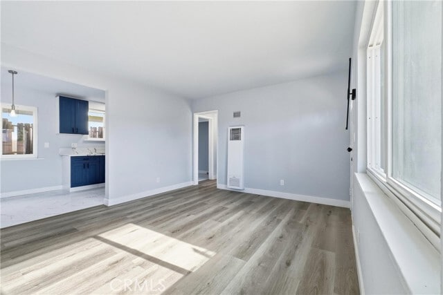 Building Photo - 554 N Currier St