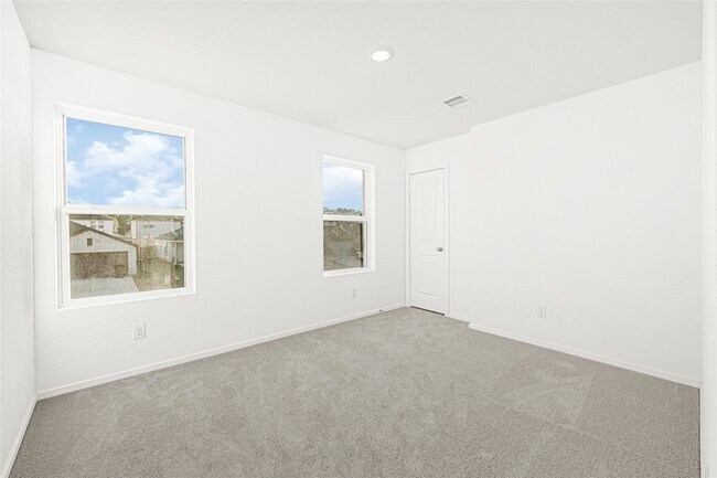 Building Photo - 509 Roserun Dr